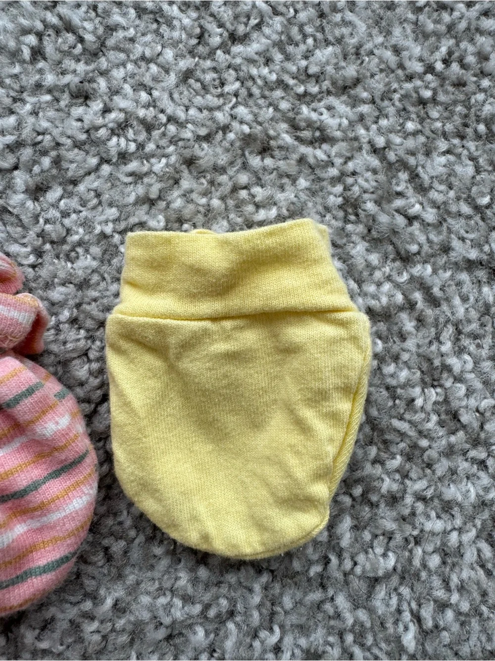✨Preemie Baby No-Scratch Hand-Mitts and Bow✨